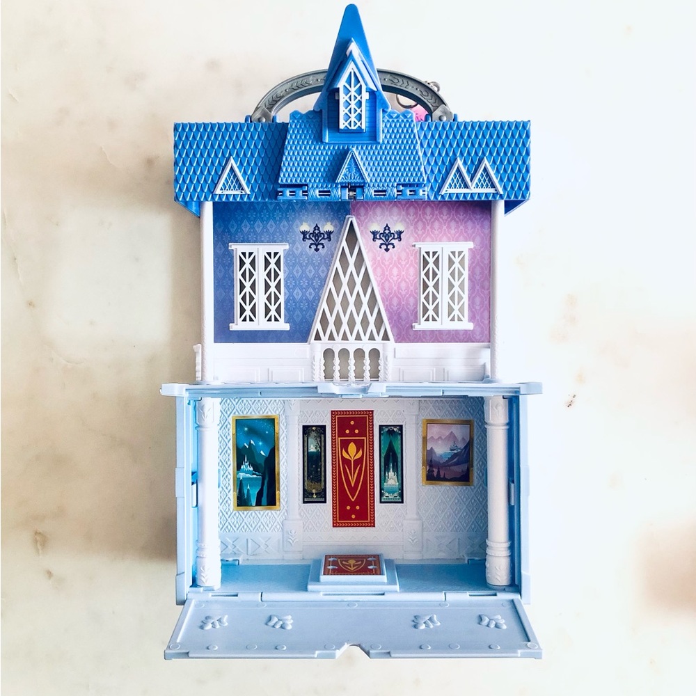Disney Frozen Pop Adventures Arendelle Castle Playset